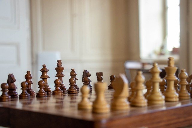 Zbliżają się zmagania na szachownicy – zagrasz?