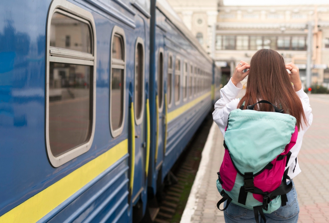 Bezpłatne podróże pociągami Łódzkiej Kolei Aglomeracyjnej dla młodzieży na wakacje